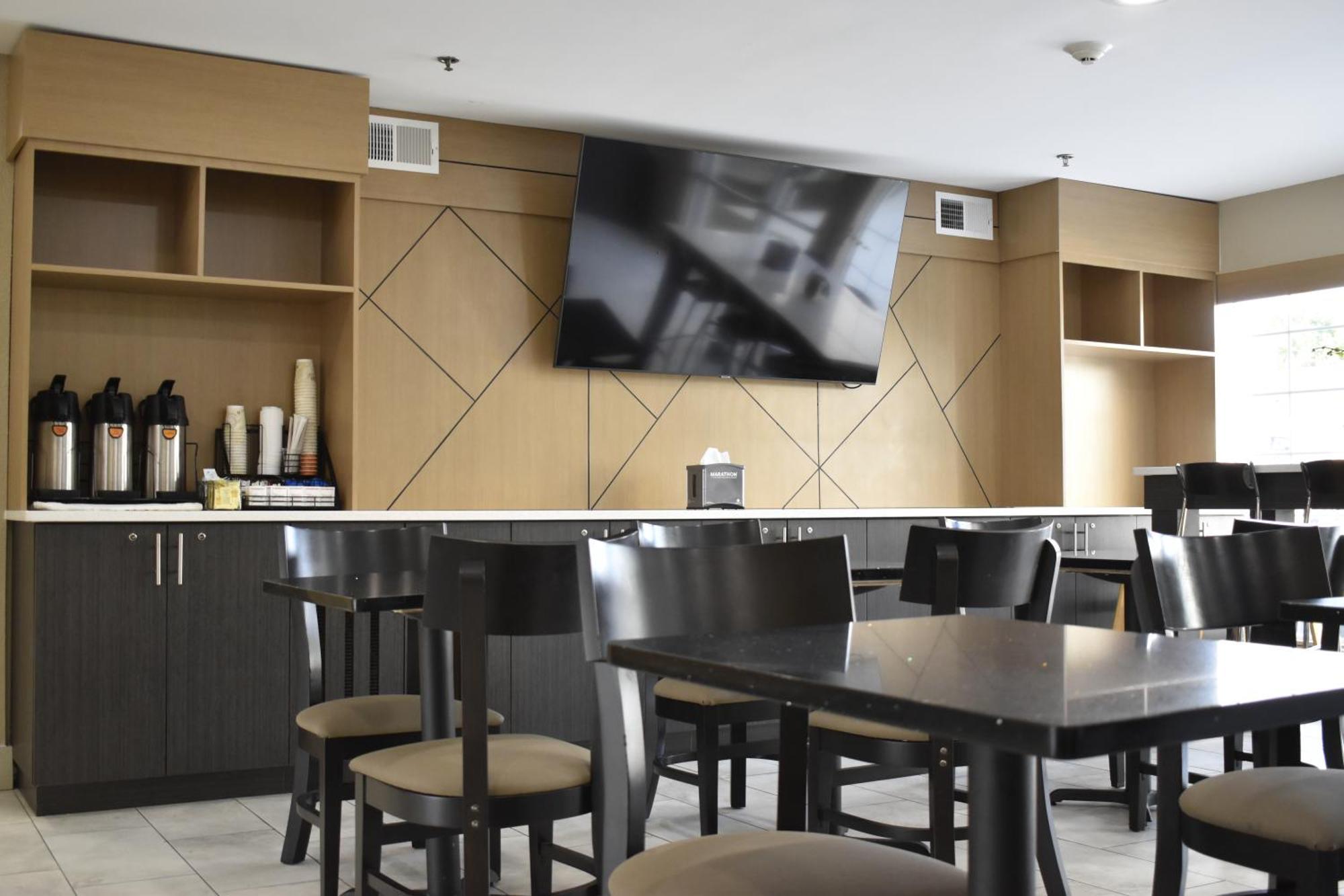 Mainstay Suites Knoxville Airport Алкоа Экстерьер фото