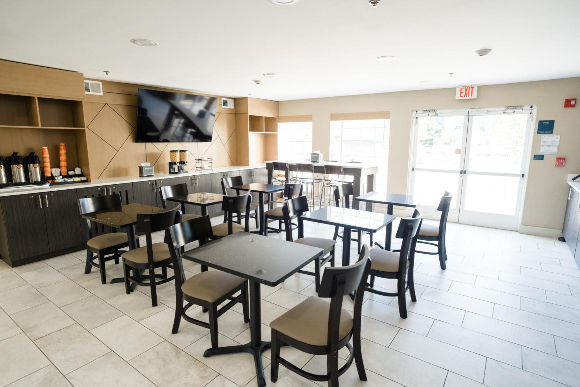 Mainstay Suites Knoxville Airport Алкоа Экстерьер фото