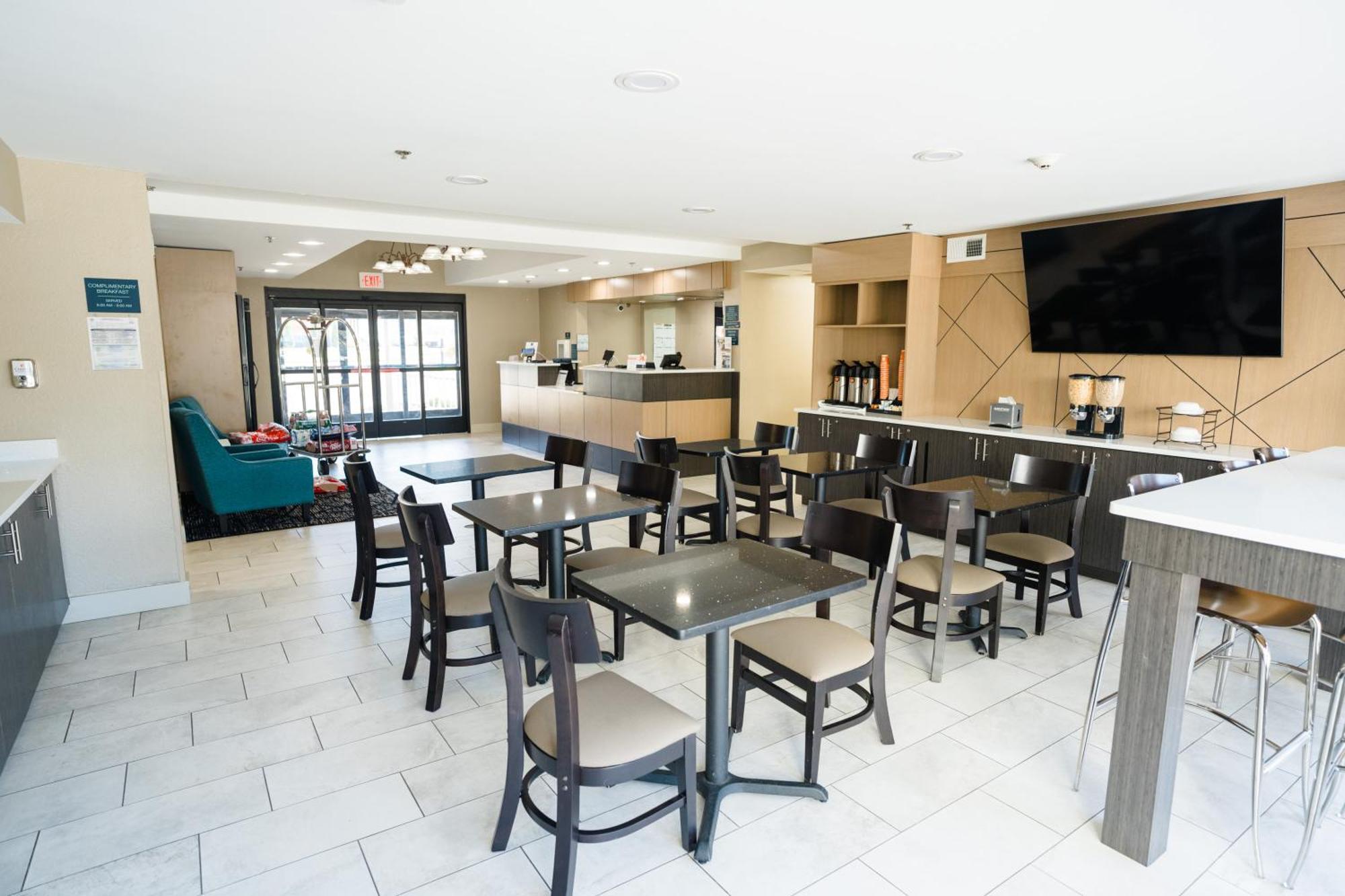 Mainstay Suites Knoxville Airport Алкоа Экстерьер фото