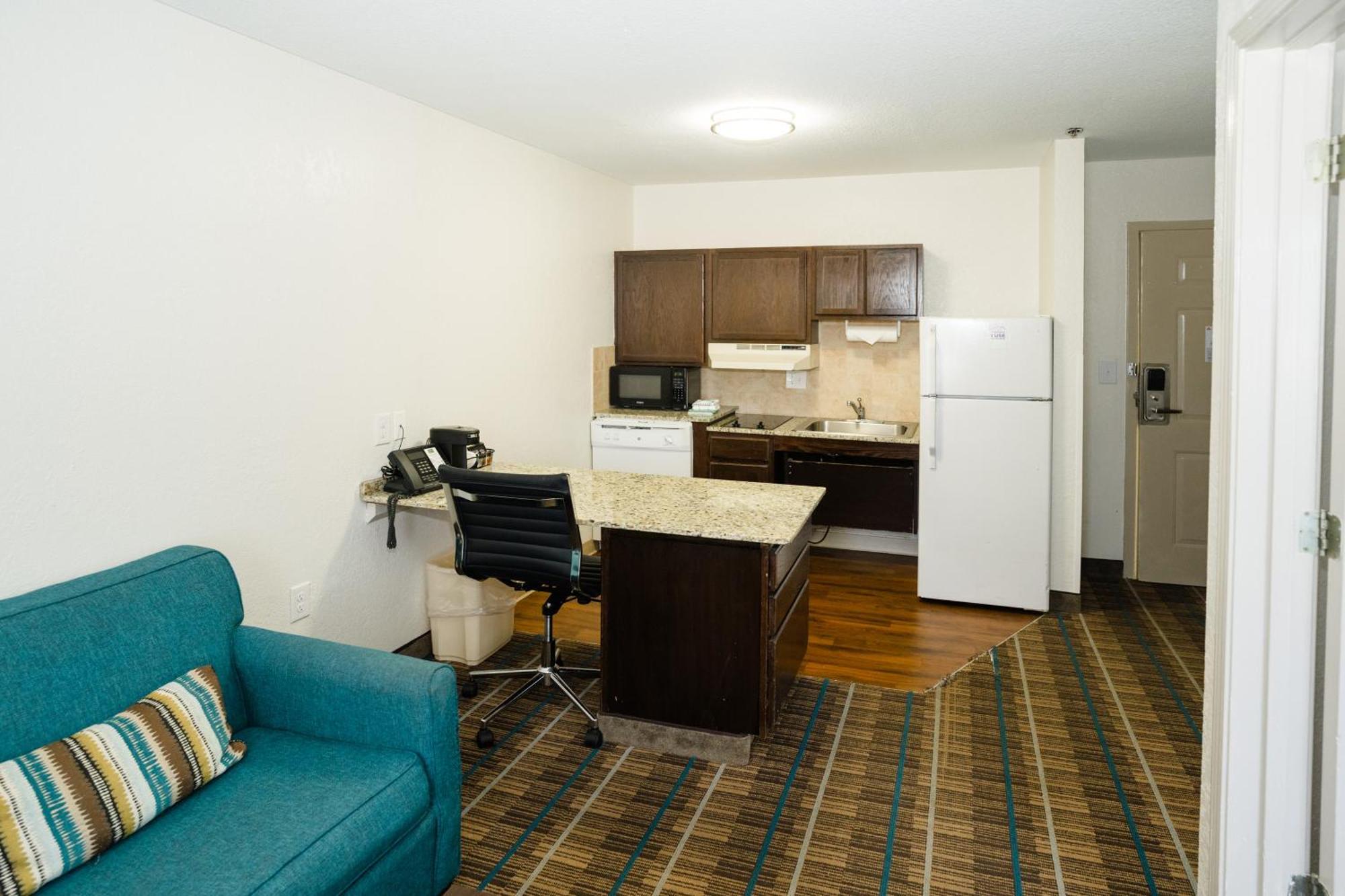 Mainstay Suites Knoxville Airport Алкоа Экстерьер фото