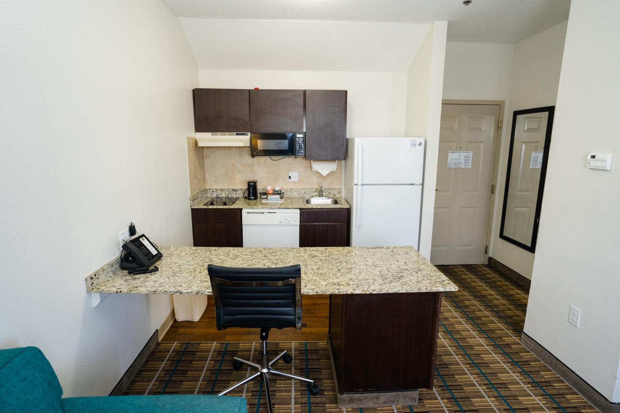 Mainstay Suites Knoxville Airport Алкоа Экстерьер фото