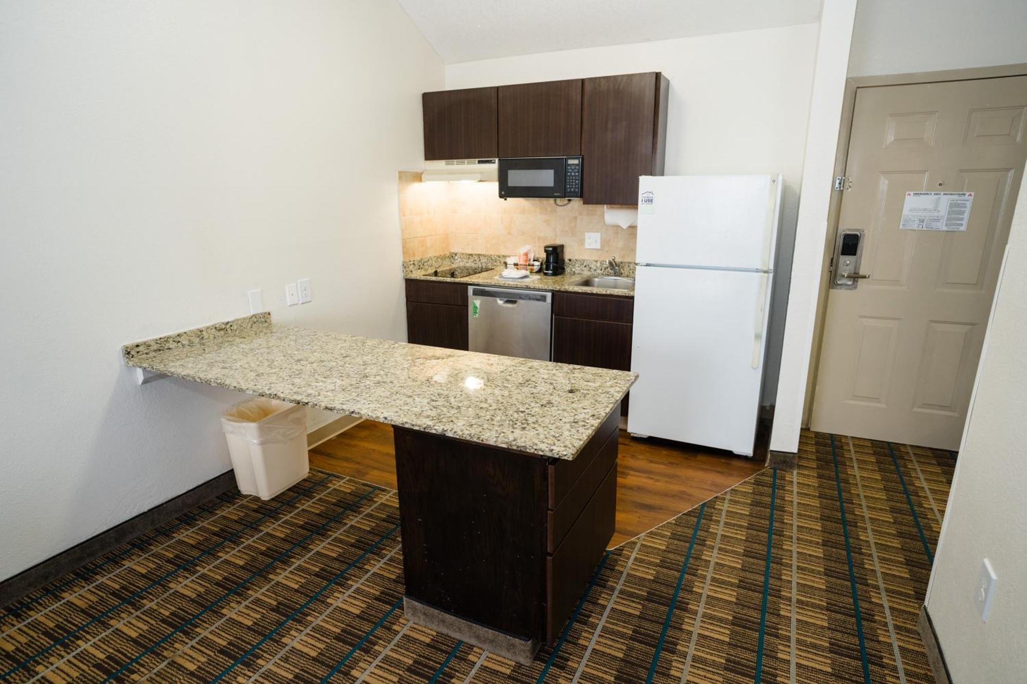 Mainstay Suites Knoxville Airport Алкоа Экстерьер фото