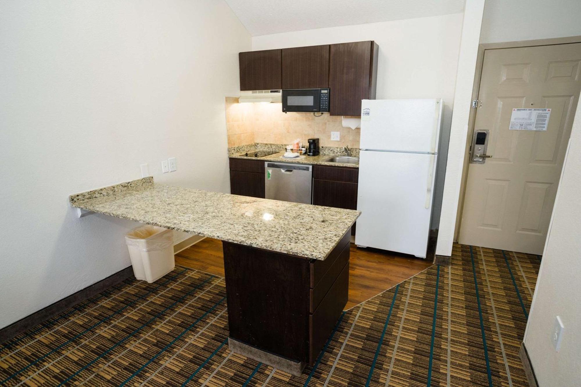 Mainstay Suites Knoxville Airport Алкоа Экстерьер фото